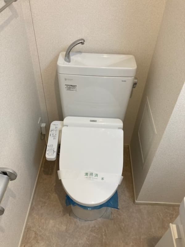 Room image 16