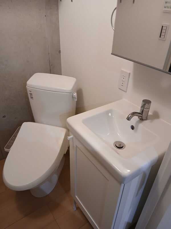 Room image 8