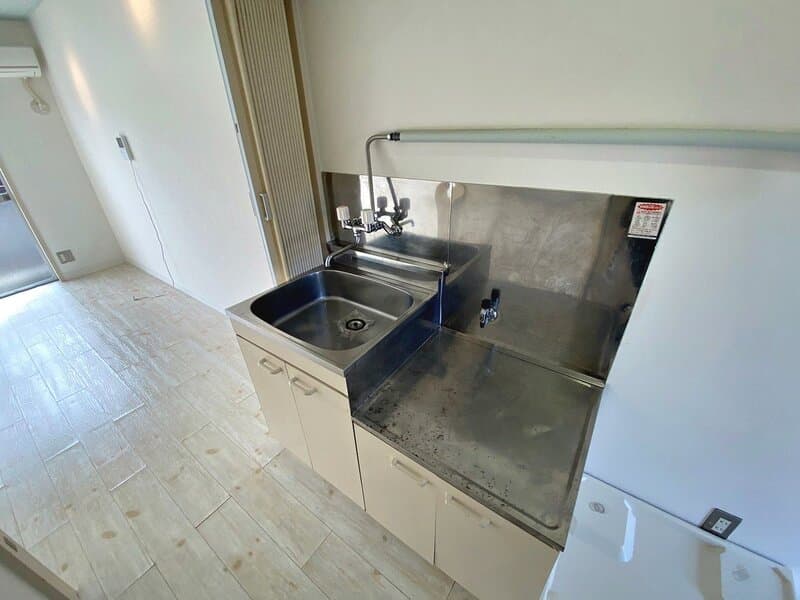 Room image 8