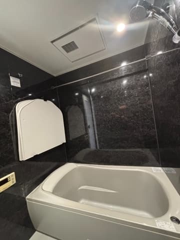Room image 16