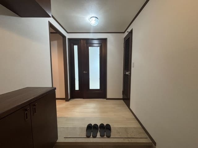 Room image 16