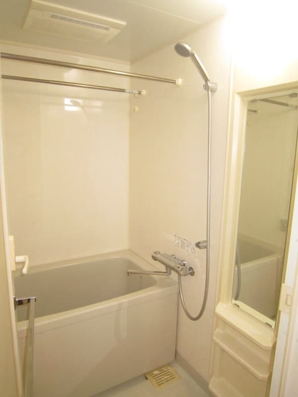 Room image 13