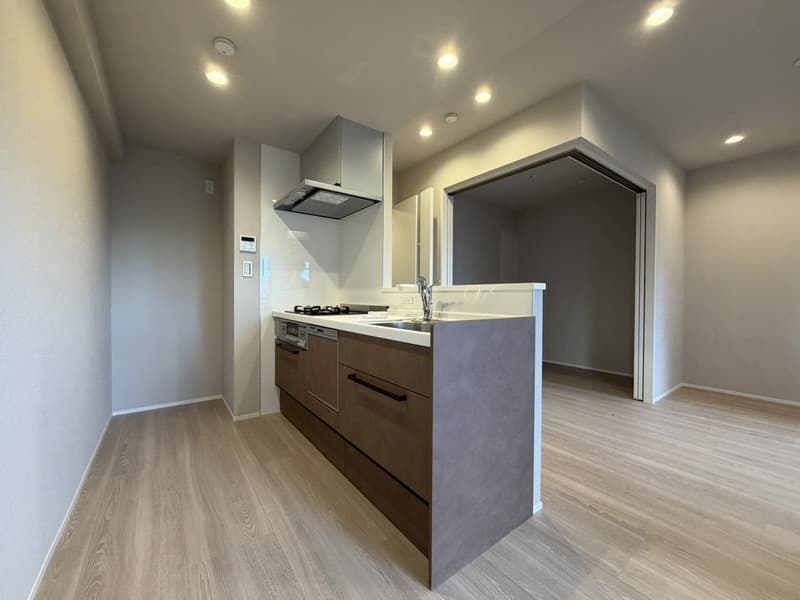 Room image 11