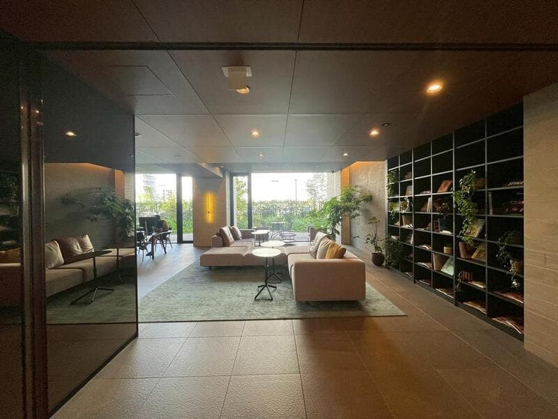 Room image 9