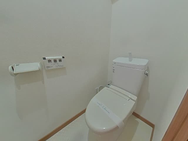 Room image 8