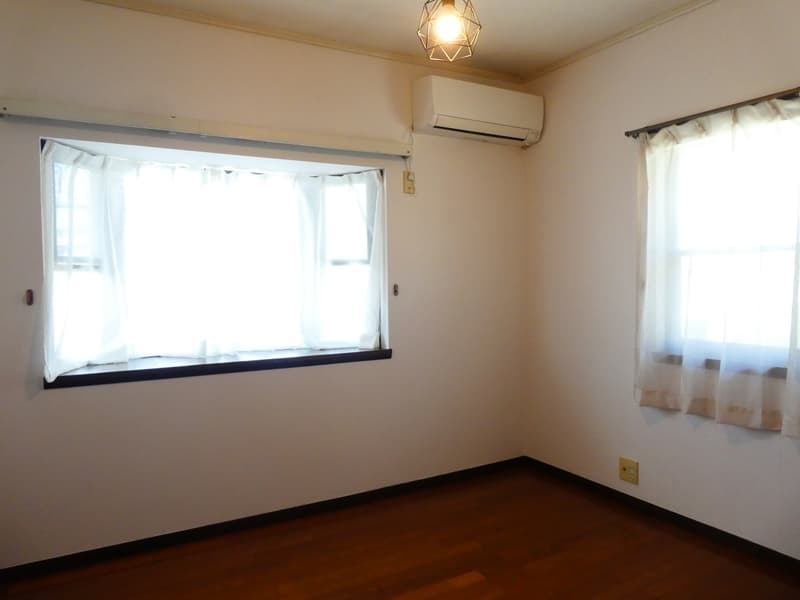 Room image 10