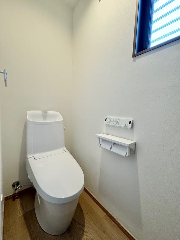Room image 13