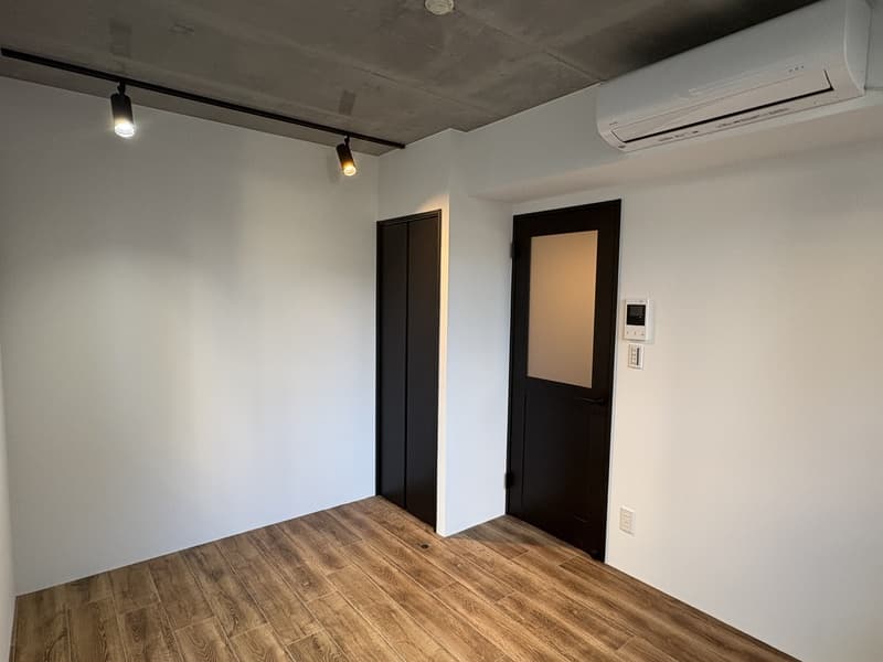 Room image 9