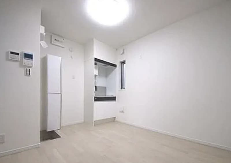 Room image 10