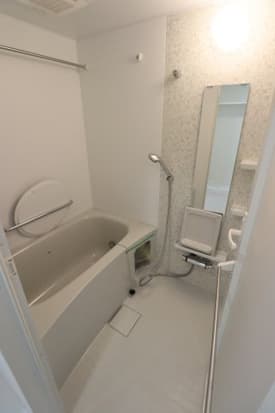 Room image 8