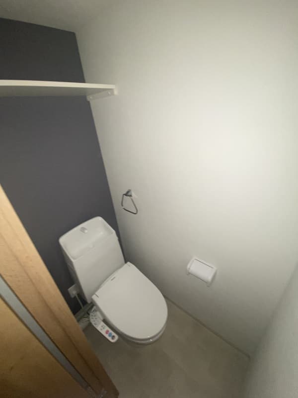 Room image 8
