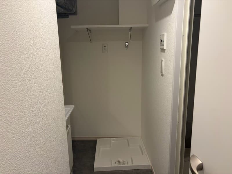 Room image 12