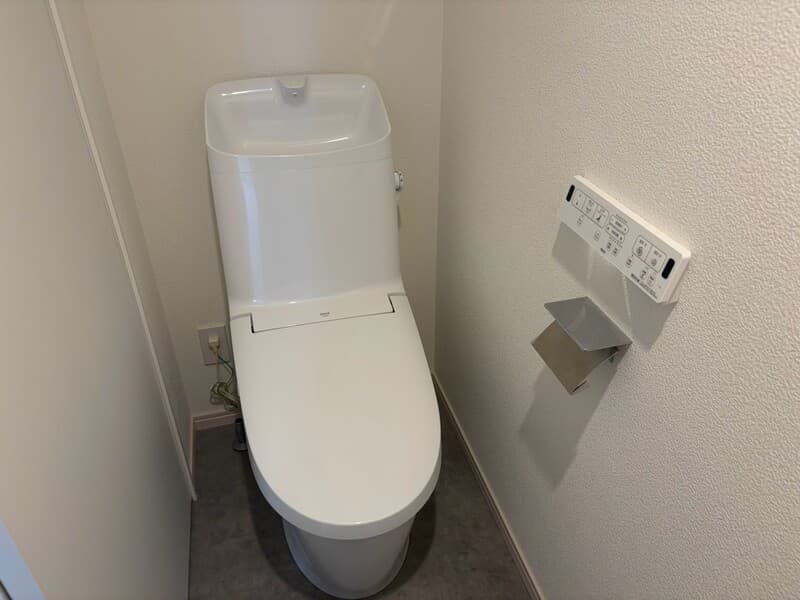 Room image 13