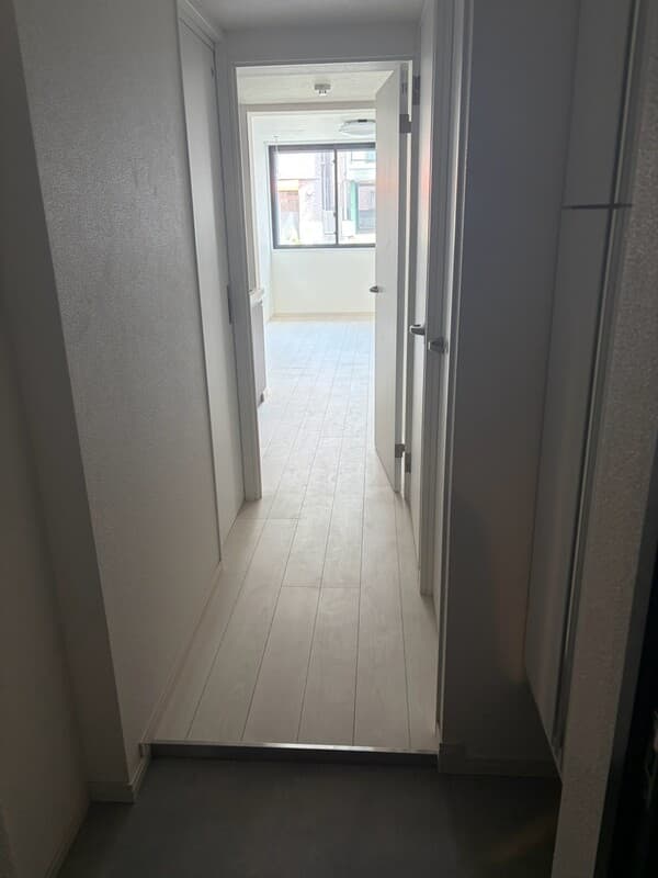 Room image 16