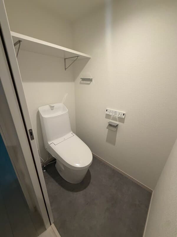 Room image 11