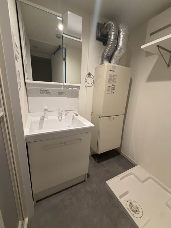 Room image 12