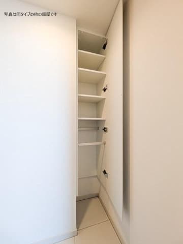 Room image 13
