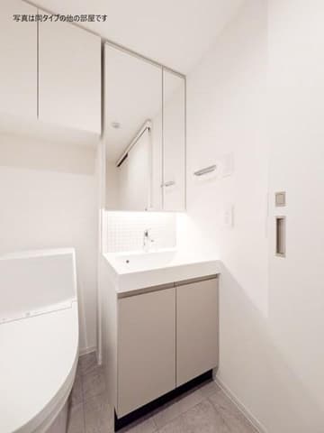 Room image 9