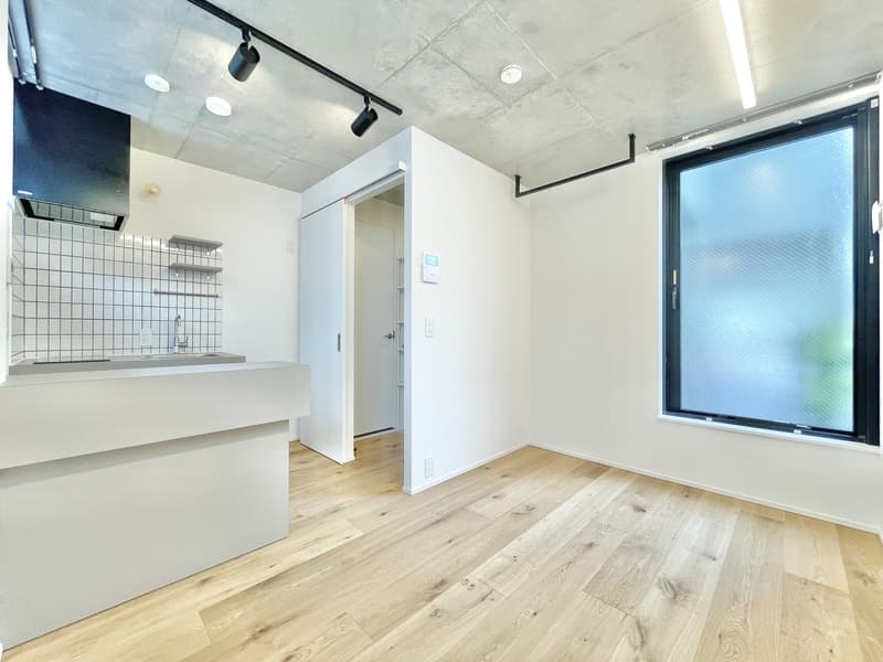 Room image 9