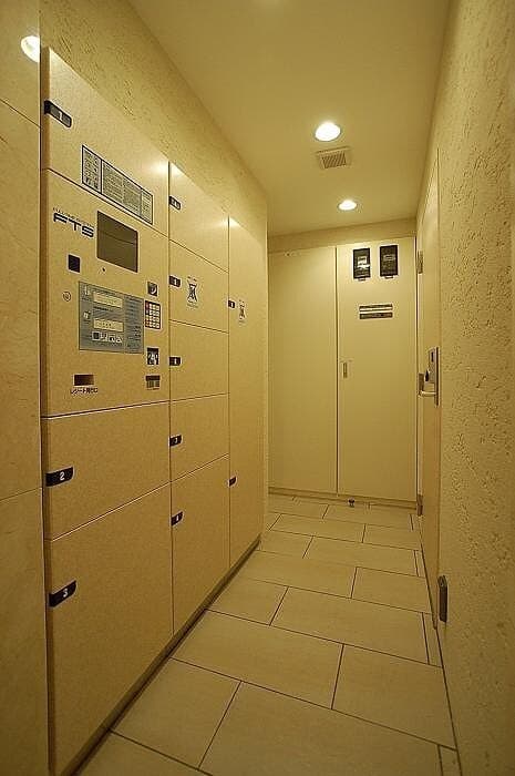 Room image 12