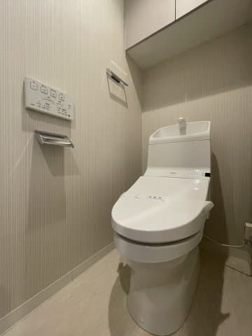Room image 8