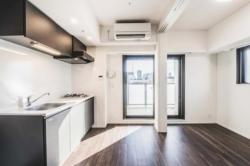 Room image 11