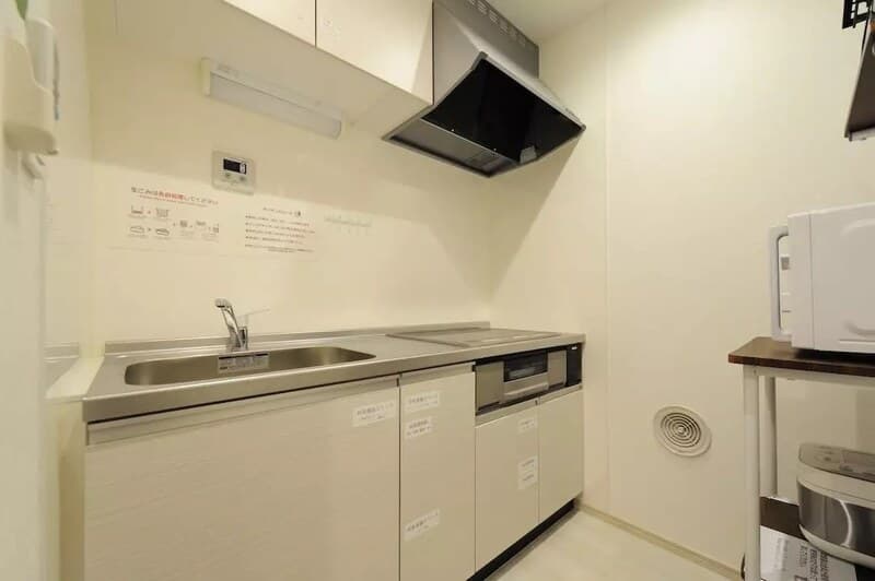 Room image 8
