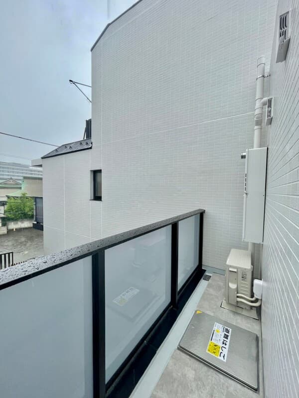 Room image 8