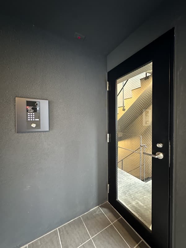 Room image 15