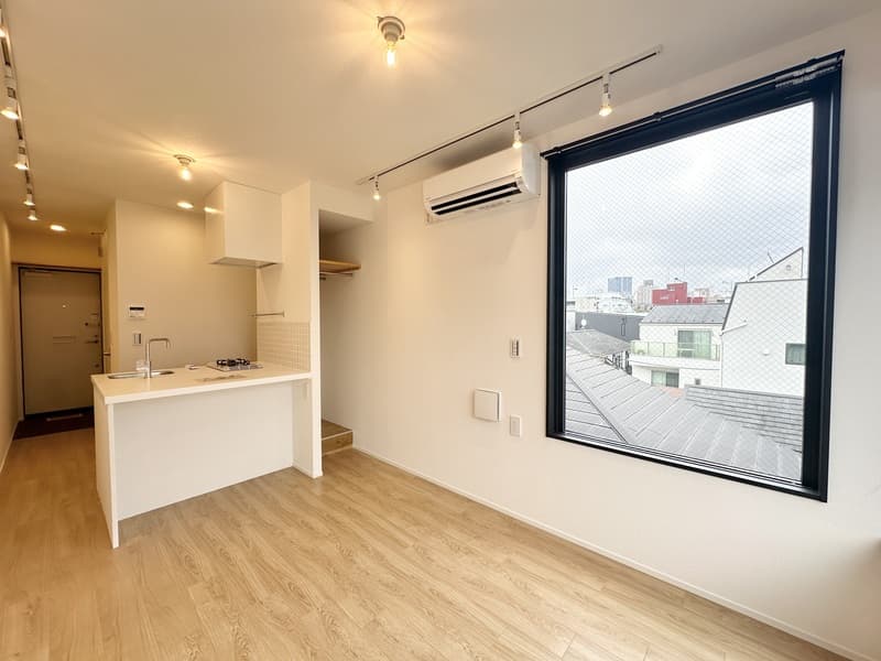 Room image 9
