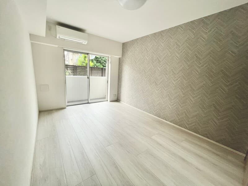 Room image 8