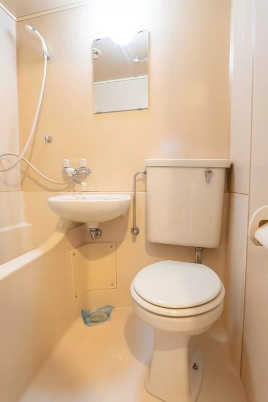 Room image 16