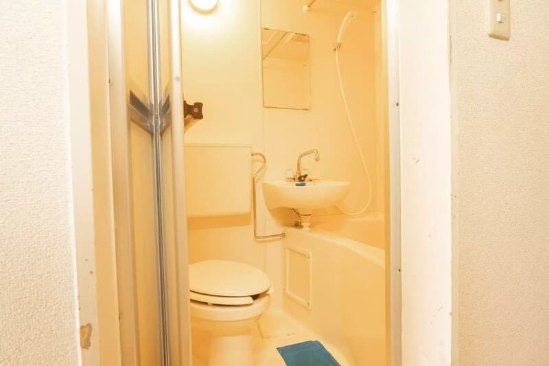 Room image 16