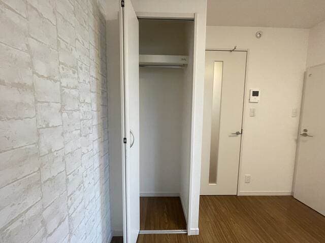 Room image 14
