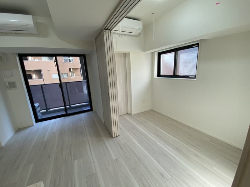 Room image 13