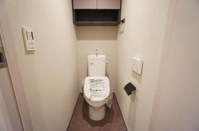 Room image 8