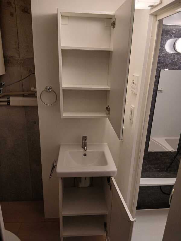 Room image 8