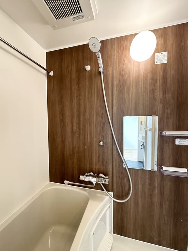 Room image 10