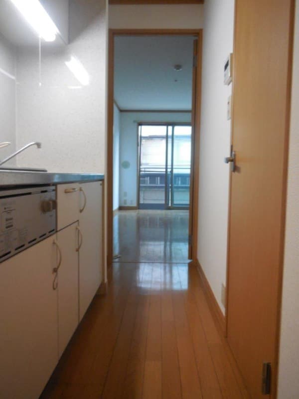 Room image 13
