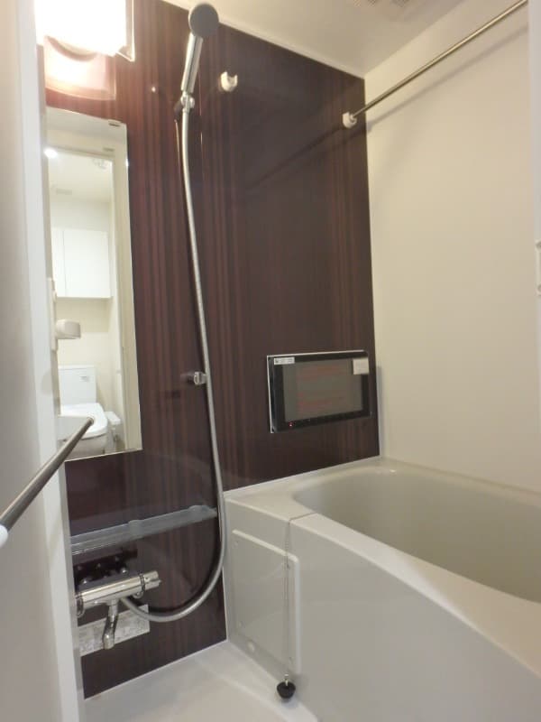 Room image 8