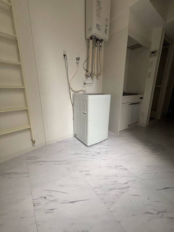 Room image 12