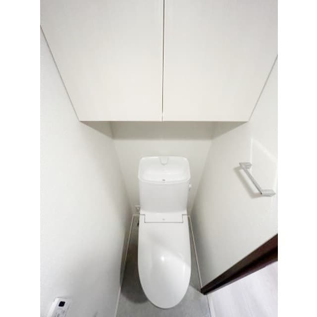 Room image 8