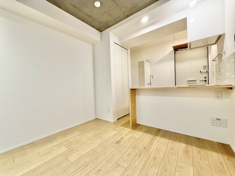 Room image 10