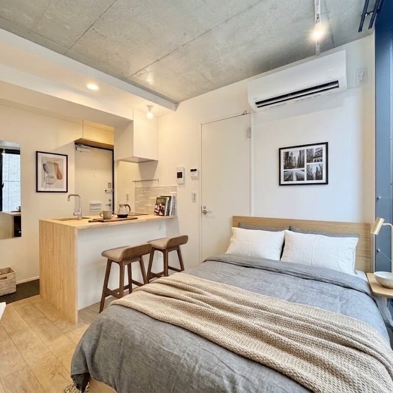 Room image 12