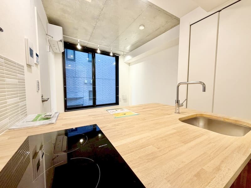 Room image 9