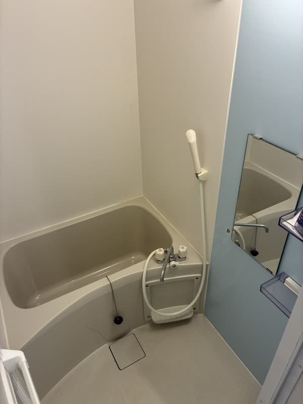 Room image 15
