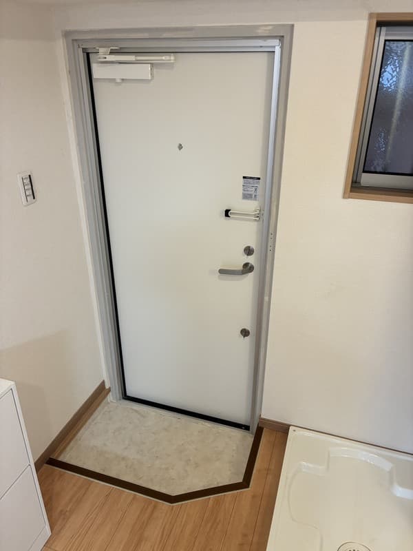 Room image 16