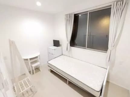 Room image 12