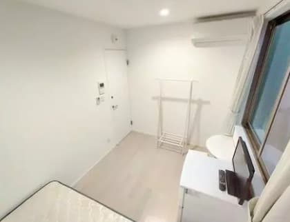 Room image 16