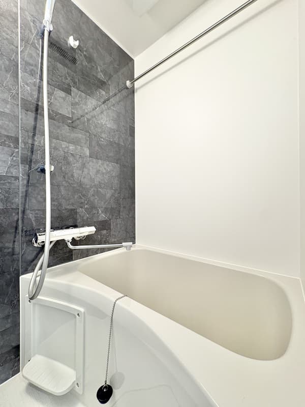 Room image 12
